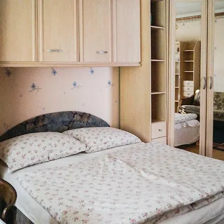 Two-bedroom Holiday In * Balatonendréd